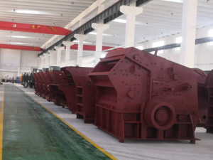 反擊式破碎機的破碎原理、結構特點及應用