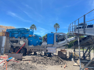 時(shí)產(chǎn)150-200噸的移動(dòng)破碎站需要多少錢？